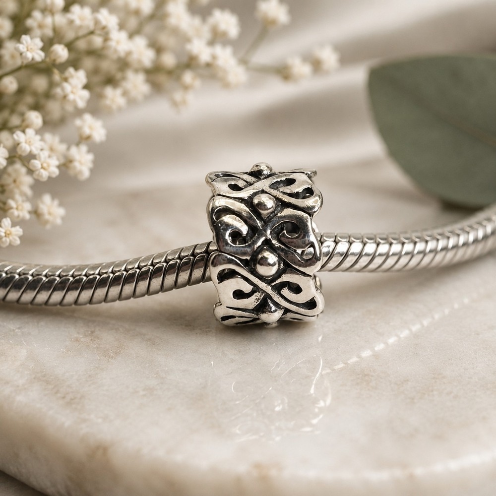 Chamilia Sterling‎ Silver 925 Heart to Heart Openwork Knot Bead Charm Spacer